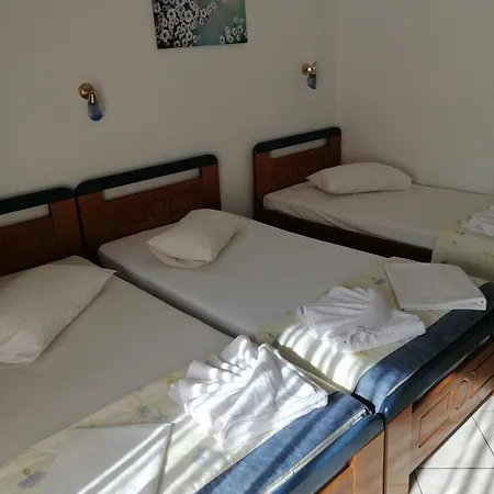 アパートホテル Zeus