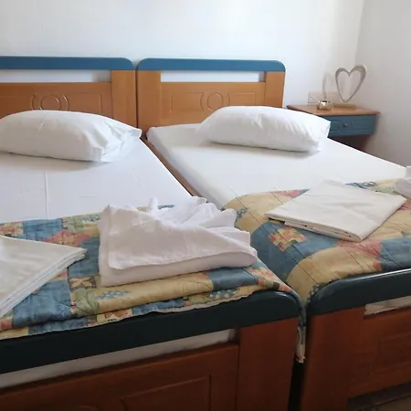 Zeus アパートホテル Paralía